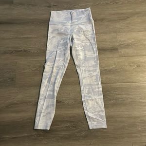 Lululemon wunder under white camo leggings